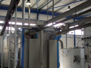 Convoyeur chaîne de poudrage aluminium