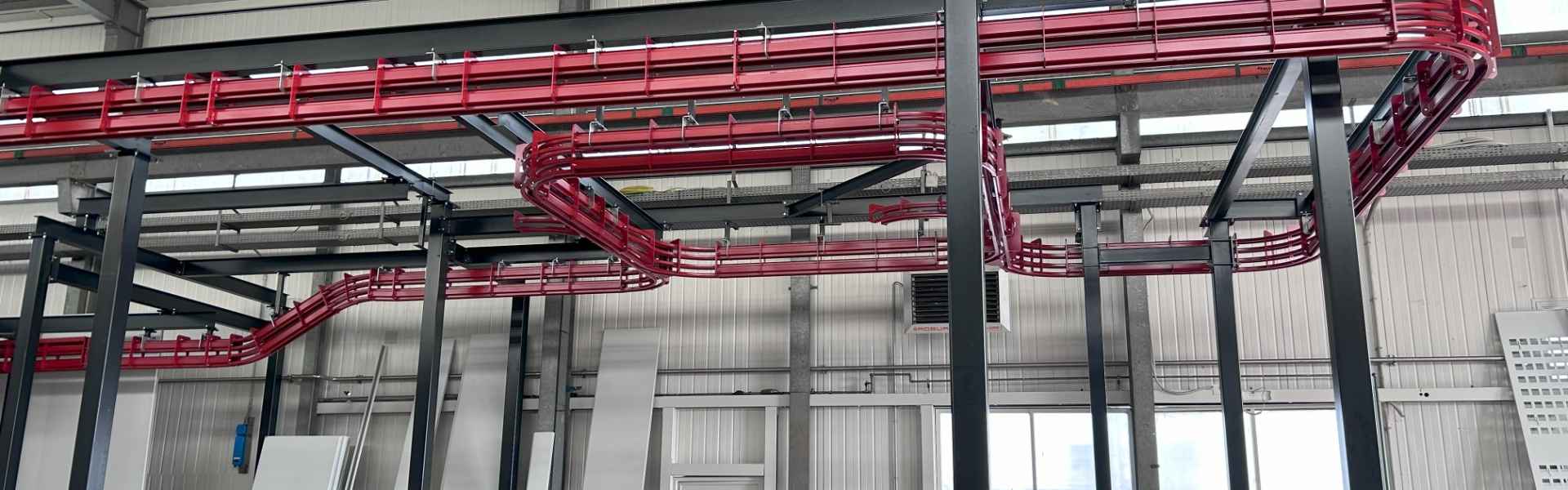 Convoyeur aérien birail type BM4 pour ligne de peinture liquide
